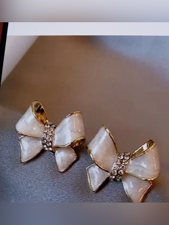 Beginning Boutique Jewelry - Beginning Boutique Cream Bow Rhinestone Earrings